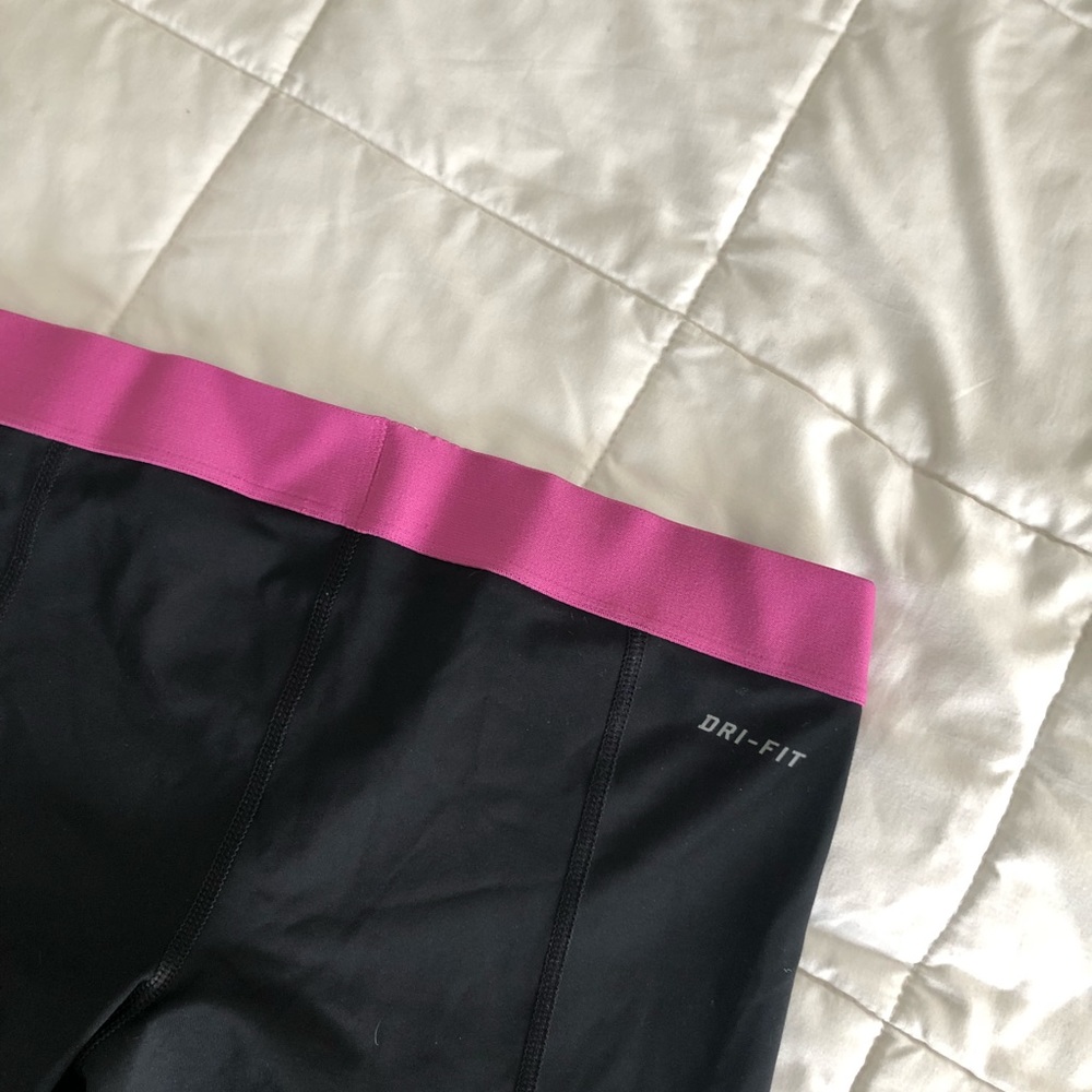 Nike Pro Capris - Picture 4 of 4